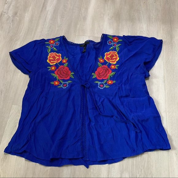 Forever 21 Royal Blue Embroidered Tie Front Top L - Picture 2 of 9